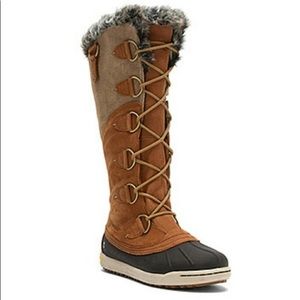 Hi Tec Fur Insulated Duck Boot, Size 7